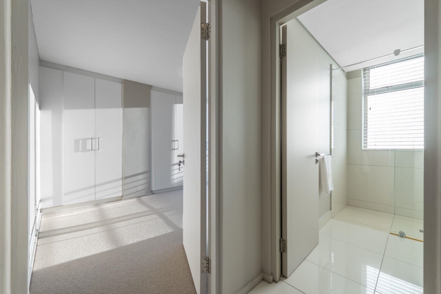 2 Bedroom Property for Sale in Green Point Western Cape